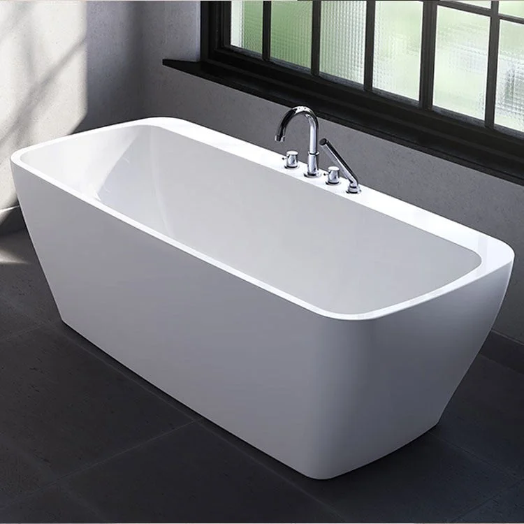 Waltz Grande 67" x 31.5" x 23" Freestanding Bathtub