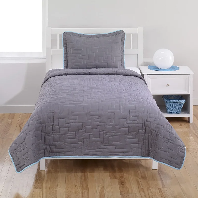 Castle Rock Grey Maze 2-piece Quilt Set