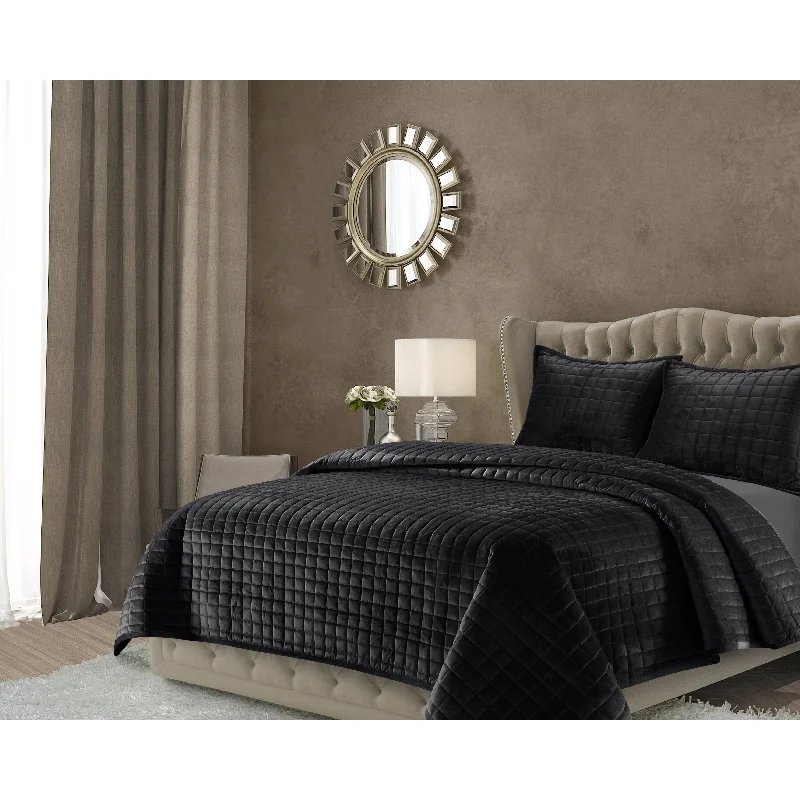 Florence Velvet Oversized Solid Quilt Set