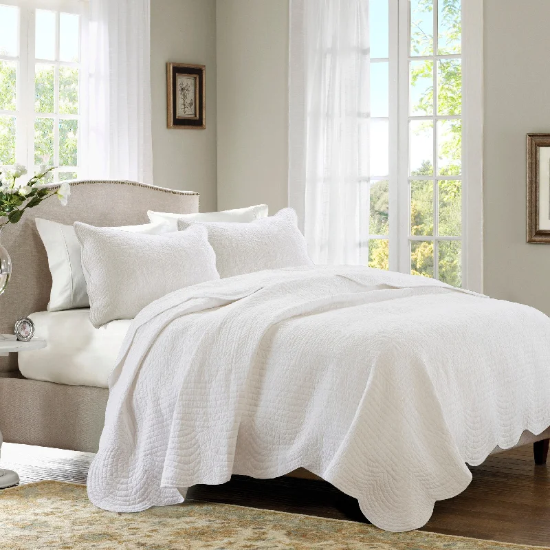 Madison Park Marino White 3 Piece Reversible Scalloped Edge Quilt Set