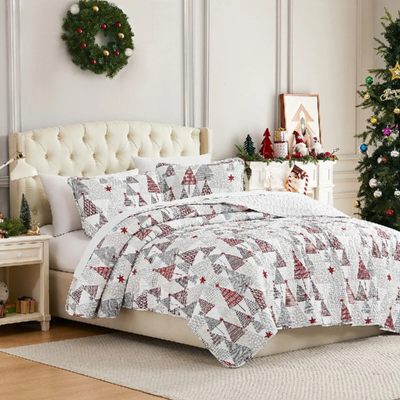 Merry and Bright Oversized 3-piece Quilt Set