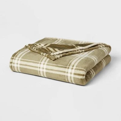 Open Box - Full/Queen Christmas Microplush Bed Blanket Green Plaid - Threshold