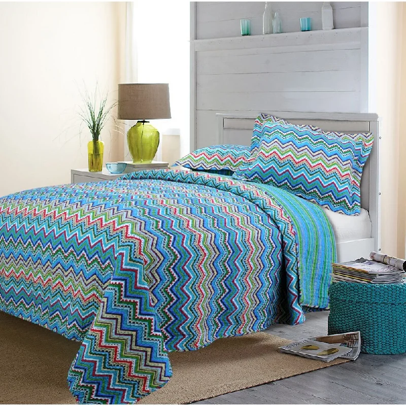 Superior Blue Zig-Zag 3-piece Quilt Set