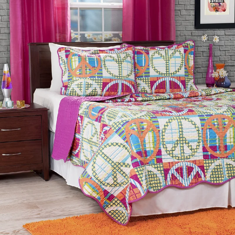 Windsor Home Pink Peace Quilt Set